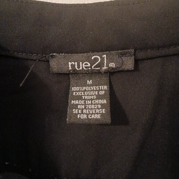 rue21 size M blouse -EUC - Picture 8 of 8